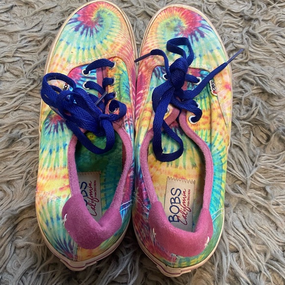 Skecher' Colorful Tie-Dye Sneakers - Picture 2 of 5